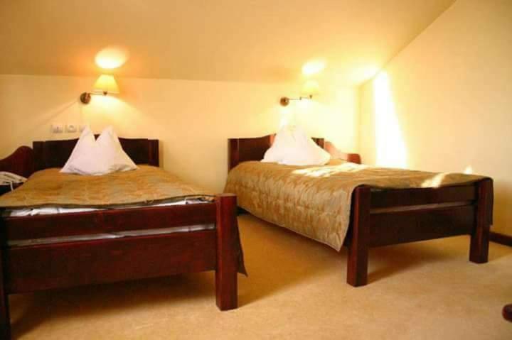 דבה Motel Restaurant Lowe מראה חיצוני תמונה