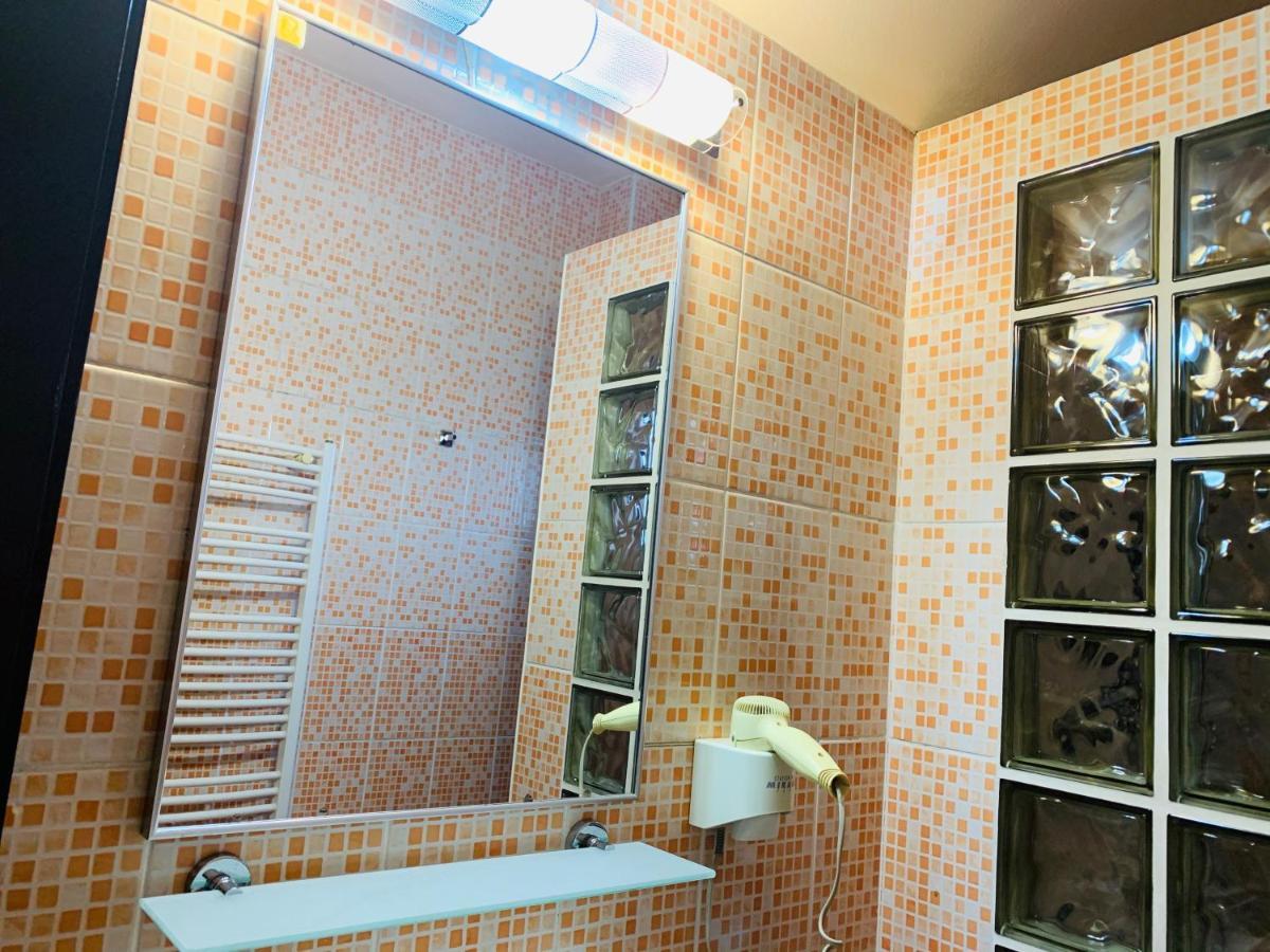 דבה Motel Restaurant Lowe מראה חיצוני תמונה