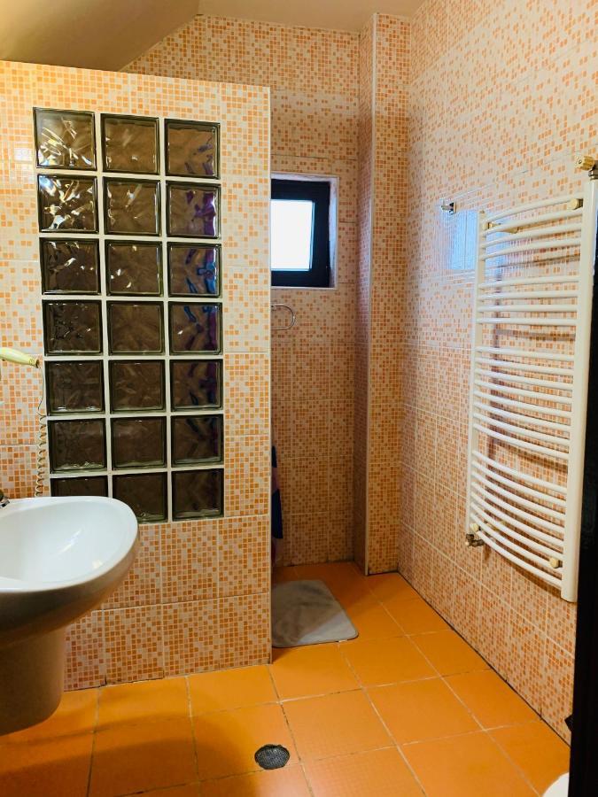 דבה Motel Restaurant Lowe מראה חיצוני תמונה